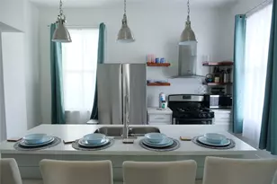 2310 33rd St, Galveston, TX 77550 - Photo 2