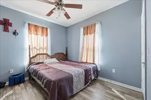 1050 Ave C, Beaumont, TX 77701 - Photo 20