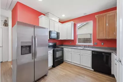 1050 Avenue C, Beaumont, TX 77701 - Photo 10