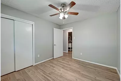 5806 Chrystell Lane, Houston, TX 77092 - Photo 16