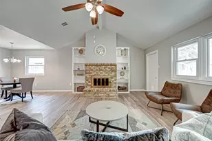 5806 Chrystell Ln, Houston, TX 77092 - Photo 2