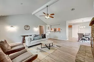 5806 Chrystell Ln, Houston, TX 77092 - Photo 4