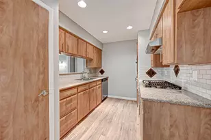 5806 Chrystell Ln, Houston, TX 77092 - Photo 8