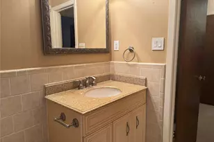 203 E Thornton Rd, Houston, TX 77022 - Photo 16