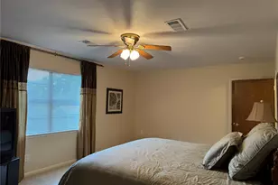 203 E Thornton Rd, Houston, TX 77022 - Photo 12