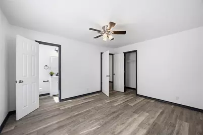 9723 Oldcrest Drive, Stafford, TX 77477 - Photo 18