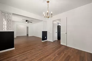 7231 Ridge Oak Dr, Houston, TX 77088 - Photo 6