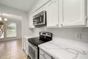 7847 Green Lawn Dr, Houston, TX 77088 - Photo 6