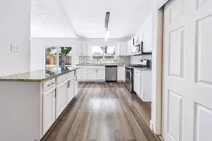 5010 Malmedy Rd, Houston, TX 77033 - Photo 14