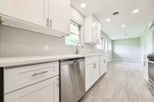 9631 Bundy Ln, Houston, TX 77080 - Photo 4