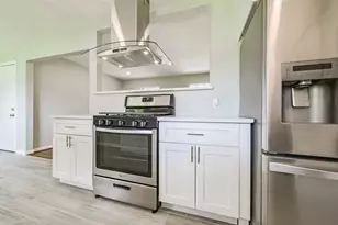 9631 Bundy Ln, Houston, TX 77080 - Photo 2