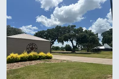 1131 Bronco Trail, Angleton, TX 77515 - Photo 2