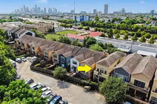4648 Cornish St, Houston, TX 77007 - Photo 2