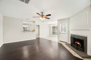 2015 Greencrest Dr, Missouri City, TX 77489 - Photo 4