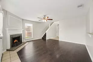 2015 Greencrest Dr, Missouri City, TX 77489 - Photo 6