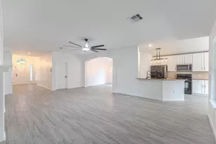 138 Bryce Branch Cir, The Woodlands, TX 77382 - Photo 10