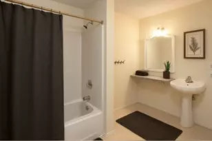 512 Town and Country Dr, El Campo, TX 77437 - Photo 10