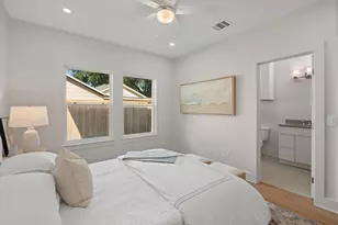 1011 W Cottage St, Houston, TX 77009 - Photo 28