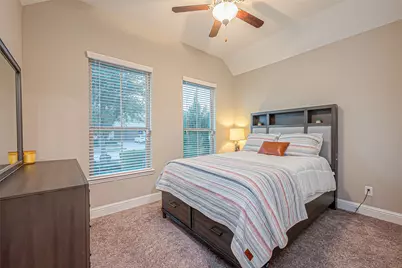 11218 Spoke Hollow Creek Lane, Cypress, TX 77433 - Photo 14