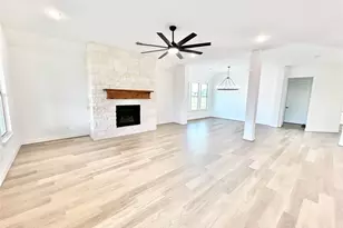 15722 N Tower Cir, Santa Fe, TX 77517 - Photo 10