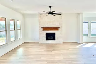 15722 N Tower Cir, Santa Fe, TX 77517 - Photo 8