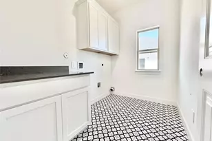 15722 N Tower Cir, Santa Fe, TX 77517 - Photo 14