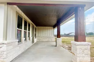 15722 N Tower Cir, Santa Fe, TX 77517 - Photo 18