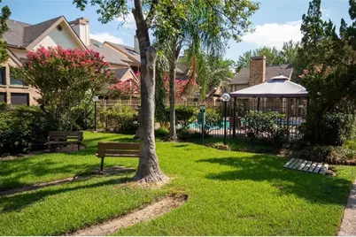 2425 Holly Hall Street #31, Houston, TX 77054 - Photo 4