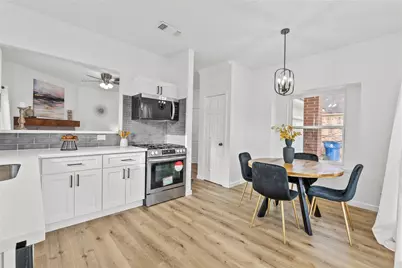 617 Prairie Ln, Angleton, TX 77515 - Photo 4