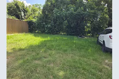 3513 Lockwood Drive, Houston, TX 77026 - Photo 2