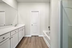 15643 Honey Cv Dr, Conroe, TX 77303 - Photo 6