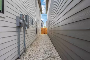 8009 Cora St, Houston, TX 77088 - Photo 28
