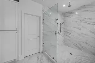 1745 Ojeman Point Ln, Houston, TX 77055 - Photo 24