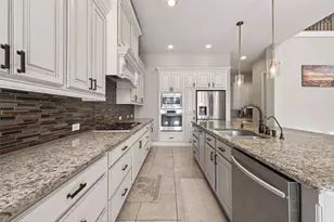 6714 Sotoria Ln, Sugar Land, TX 77479 - Photo 8