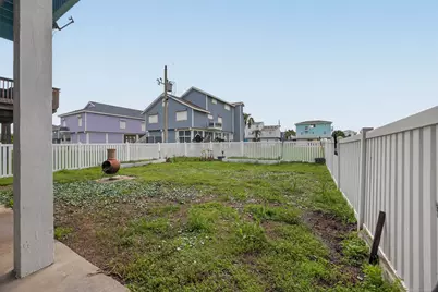 13649 Pirates Beach Boulevard, Galveston, TX 77554 - Photo 32