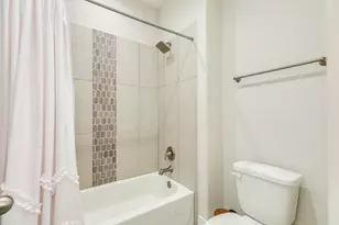 902 Redbird Ct, Angleton, TX 77515 - Photo 16