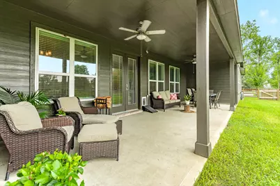 902 Redbird Court, Angleton, TX 77515 - Photo 22