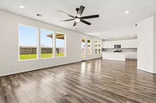 1103 Black Rail St, La Marque, TX 77568 - Photo 4