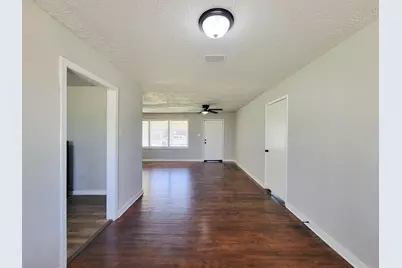 5815 Southseas Street, Houston, TX 77033 - Photo 10