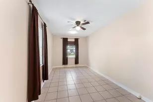 7527 Dearborn St, Houston, TX 77055 - Photo 20