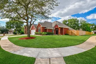 802 Childers Ct, Stafford, TX 77477 - Photo 2