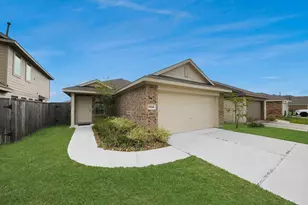 9014 Estes Lks Dr, Baytown, TX 77521 - Photo 2