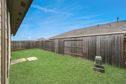 9014 Estes Lakes Drive, Baytown, TX 77521 - Photo 24