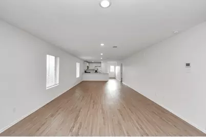 9014 Estes Lakes Drive, Baytown, TX 77521 - Photo 4