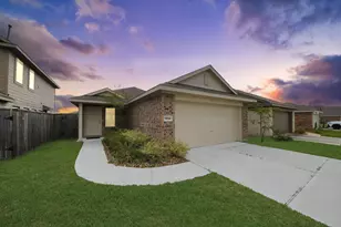 9014 Estes Lks Dr, Baytown, TX 77521 - Photo 1