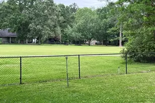 121 Water Oak, Village Mills, TX 77663 - Photo 20