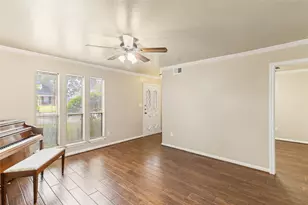 57 S Bachelor Button, Lake Jackson, TX 77566 - Photo 10