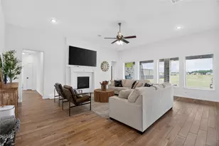 7703 Chacon Pl, Mont Belvieu, TX 77523 - Photo 14