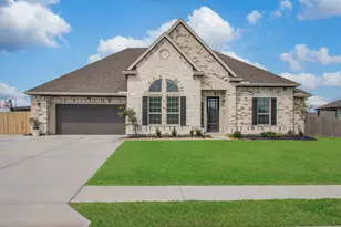 7703 Chacon Pl, Mont Belvieu, TX 77523 - Photo 2