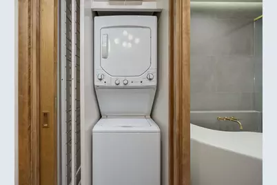 505 Bastrop Street #201, Houston, TX 77003 - Photo 18